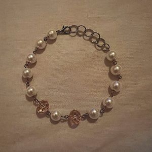 Pearl gemstone bracelet